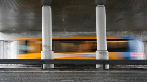 Picture of electric-bus in warp